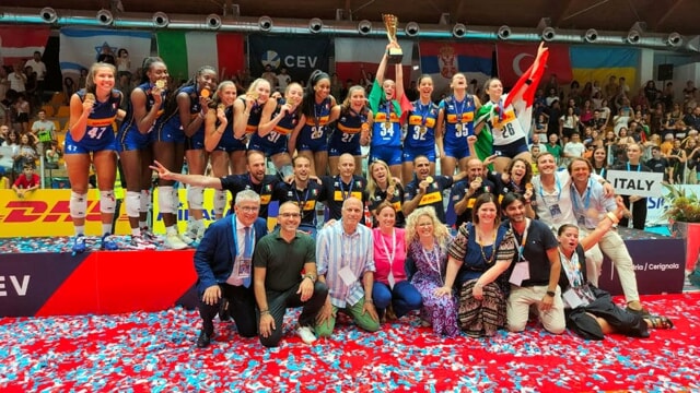 Tripudio al PalaTatarella di Cerignola, l'Italvolley femminile vince gli Europei under 21